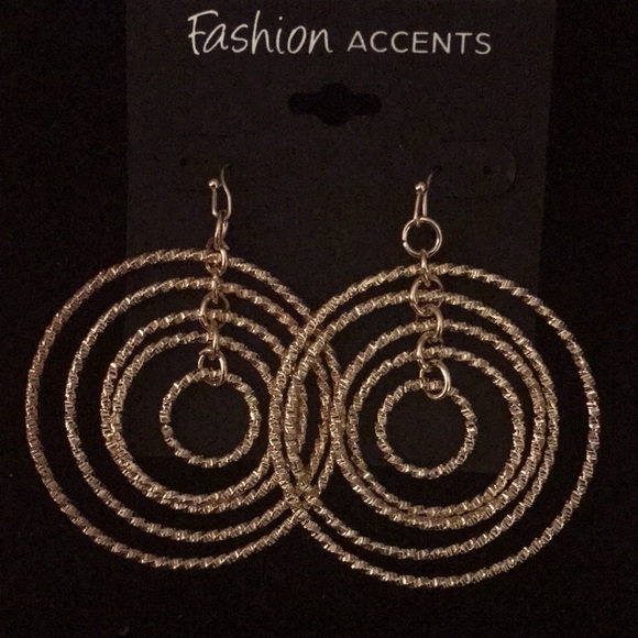 Gold Earrings - Picture 1 of 1